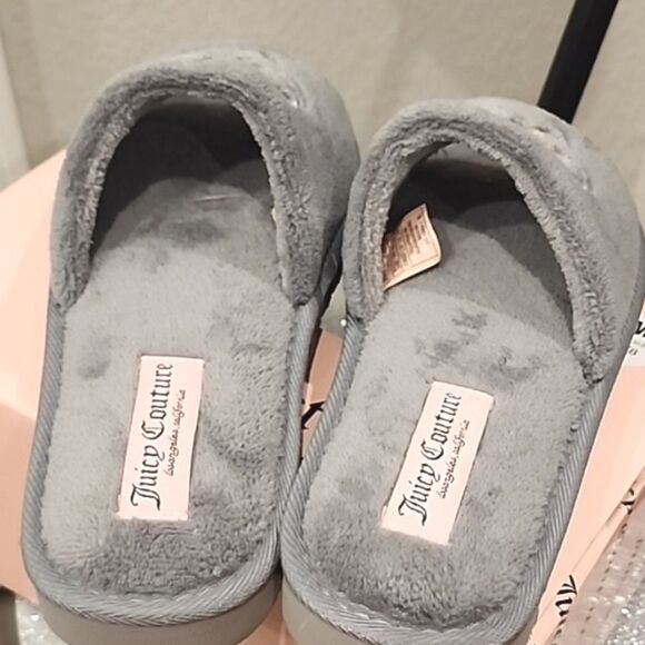 Juicy Couture Crown Logo Slippers- Grey - Picture 5 of 7